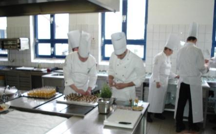Kreative und sehr schmackhafte Resultate des Trainings der Kochelite als Vorspeise  am 29.Mrz 2008 im Bildungszentrum Ribnitz-Damgarten. Foto: Eckart Kreitlow